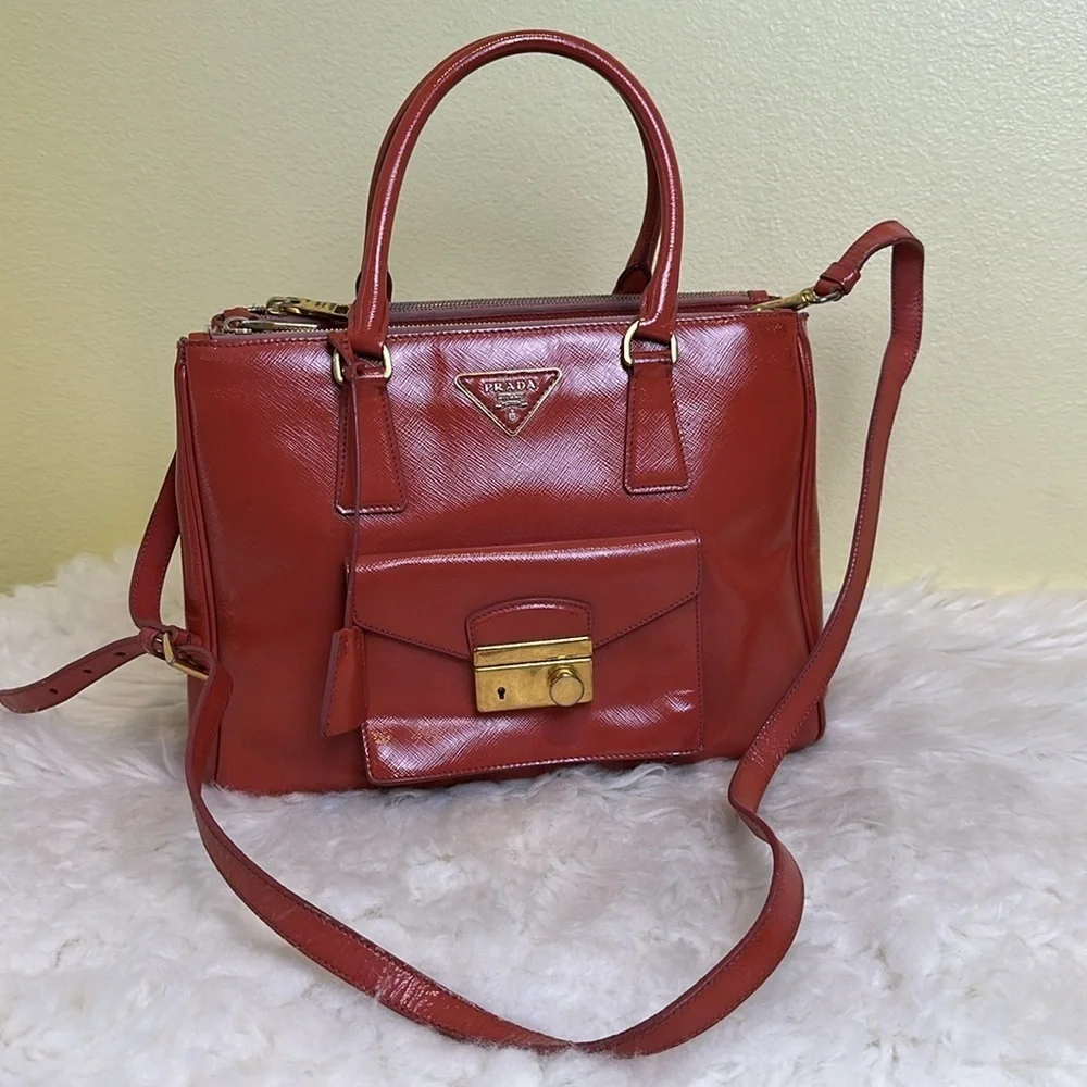 💯Authentic Prada Red Leather Handbag🍀
